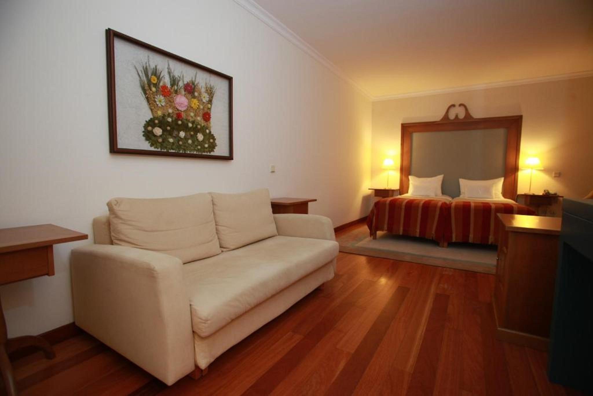 Estalagem Do Vale Hotel เซาวิเซนเจ ภายนอก รูปภาพ