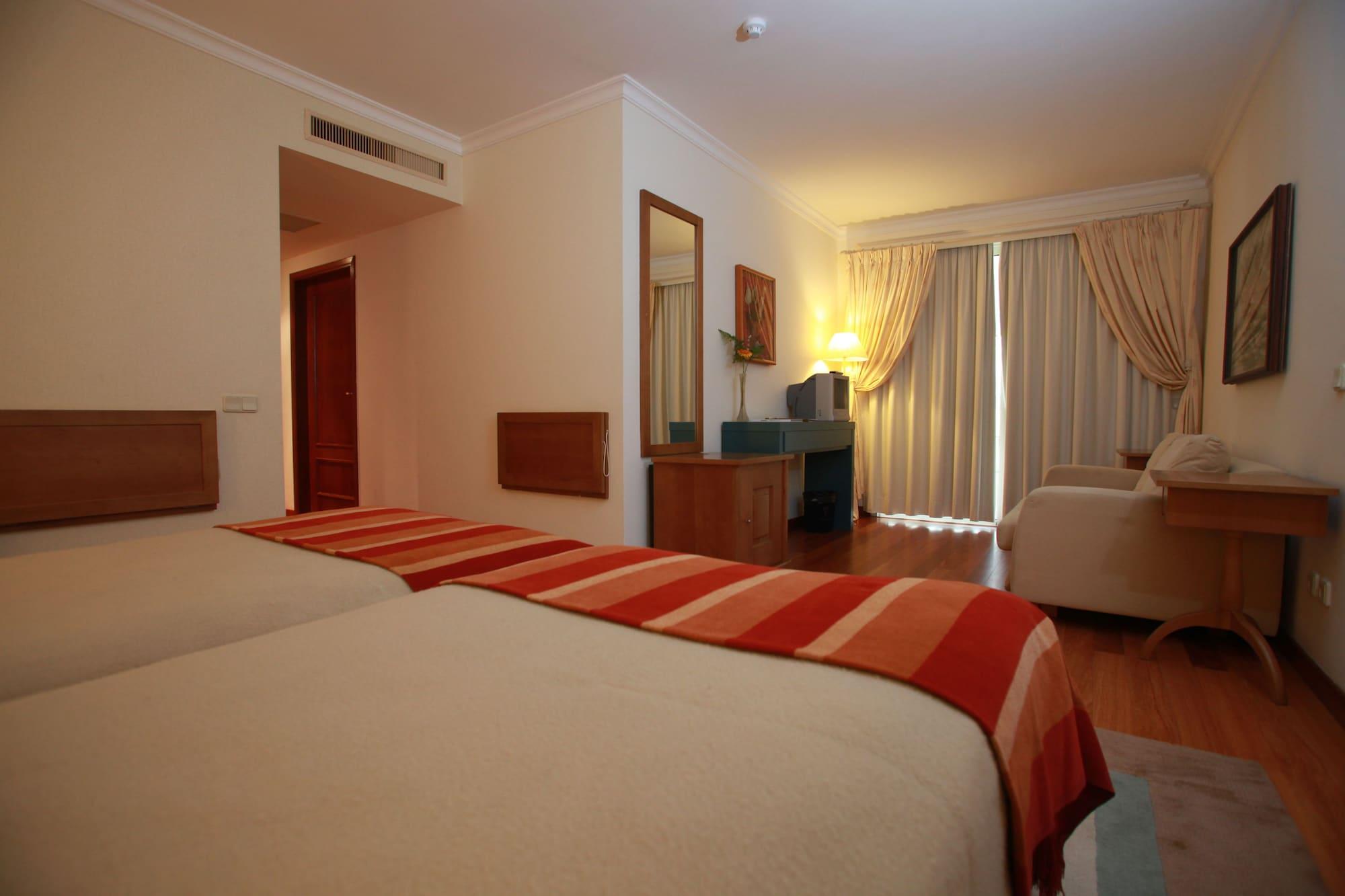 Estalagem Do Vale Hotel เซาวิเซนเจ ภายนอก รูปภาพ