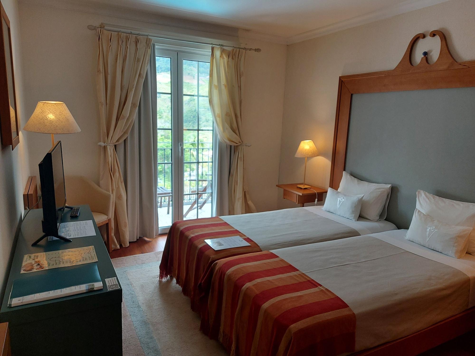 Estalagem Do Vale Hotel เซาวิเซนเจ ภายนอก รูปภาพ