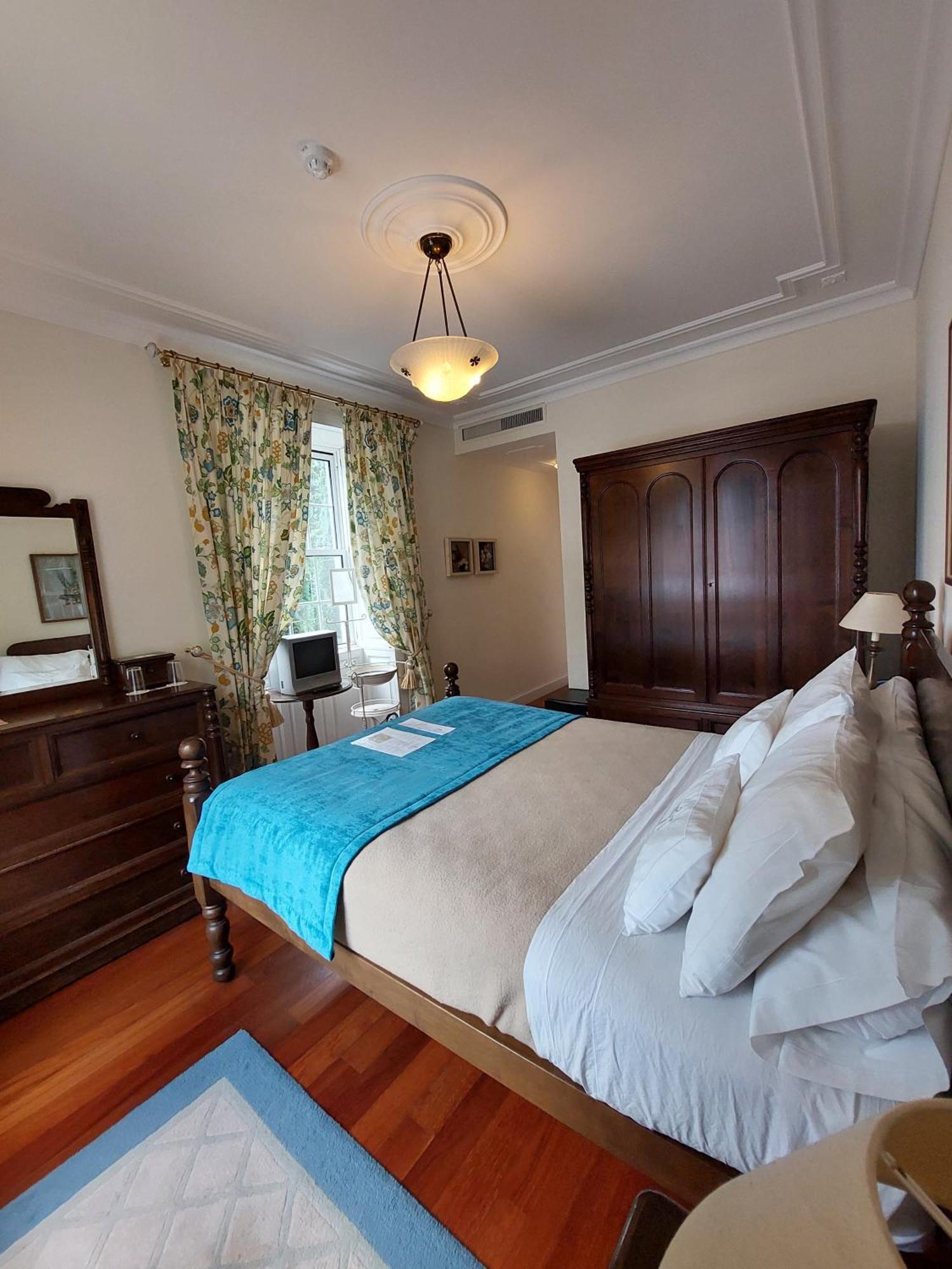 Estalagem Do Vale Hotel เซาวิเซนเจ ภายนอก รูปภาพ