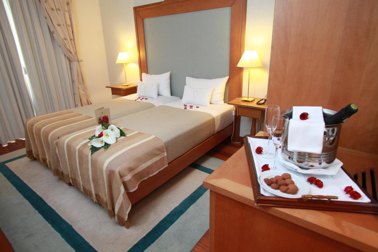 Estalagem Do Vale Hotel เซาวิเซนเจ ภายนอก รูปภาพ